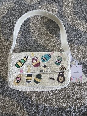 Viral Wine Handcrafted Beaded White Cocktail Clutch - Multicolor Embellishments